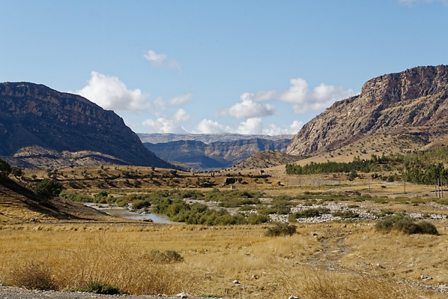 Tâq-e Bostân-Sur la route-015
